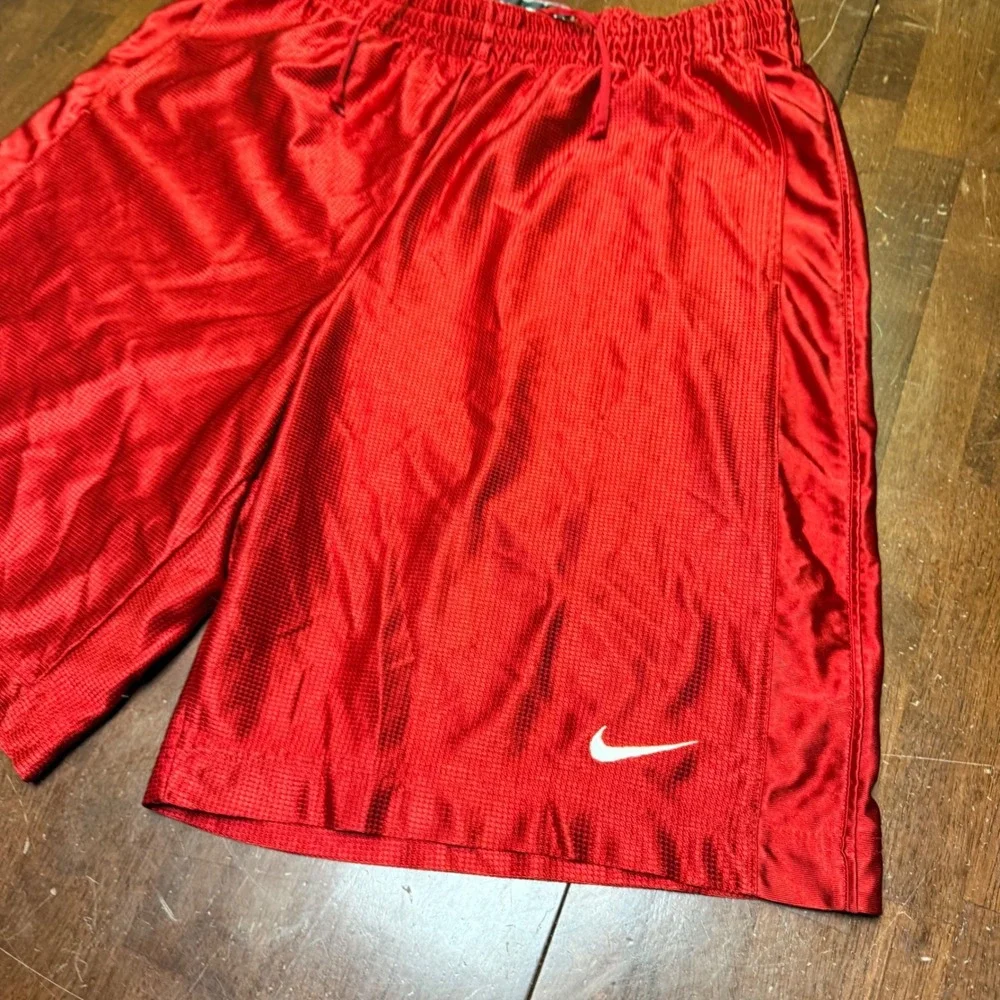 Nike Basketball Shorts Mens Large Shiny Red‎ Dazzle Mesh Athletic Gym Swoosh Y2K